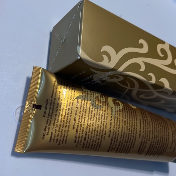 COPY - Younique Beachfront Body Bronzer Hermosa 4 Fl Oz New In Box - Picture 3 of 3